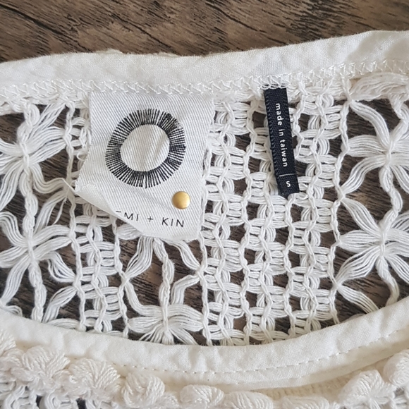 3/$25 Akemi + Kin Fanja Crochet crop top, size S - Picture 7 of 8